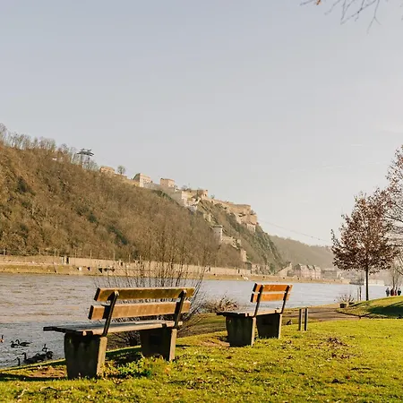 In Near Deutsches Eck Lägenhet